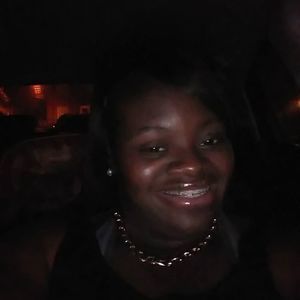 Meet your Posher, Almeta